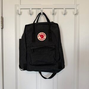 Fjallraven Kånken Black Backpack